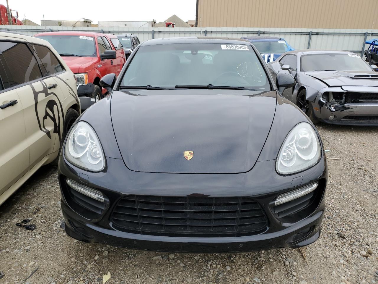 2014 PORSCHE CAYENNE