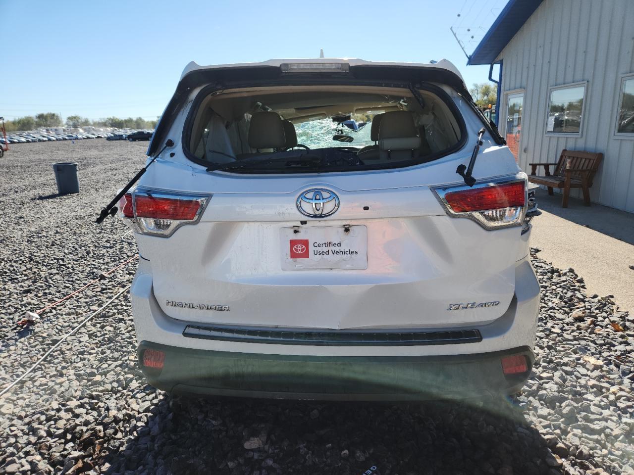 2016 TOYOTA HIGHLANDER