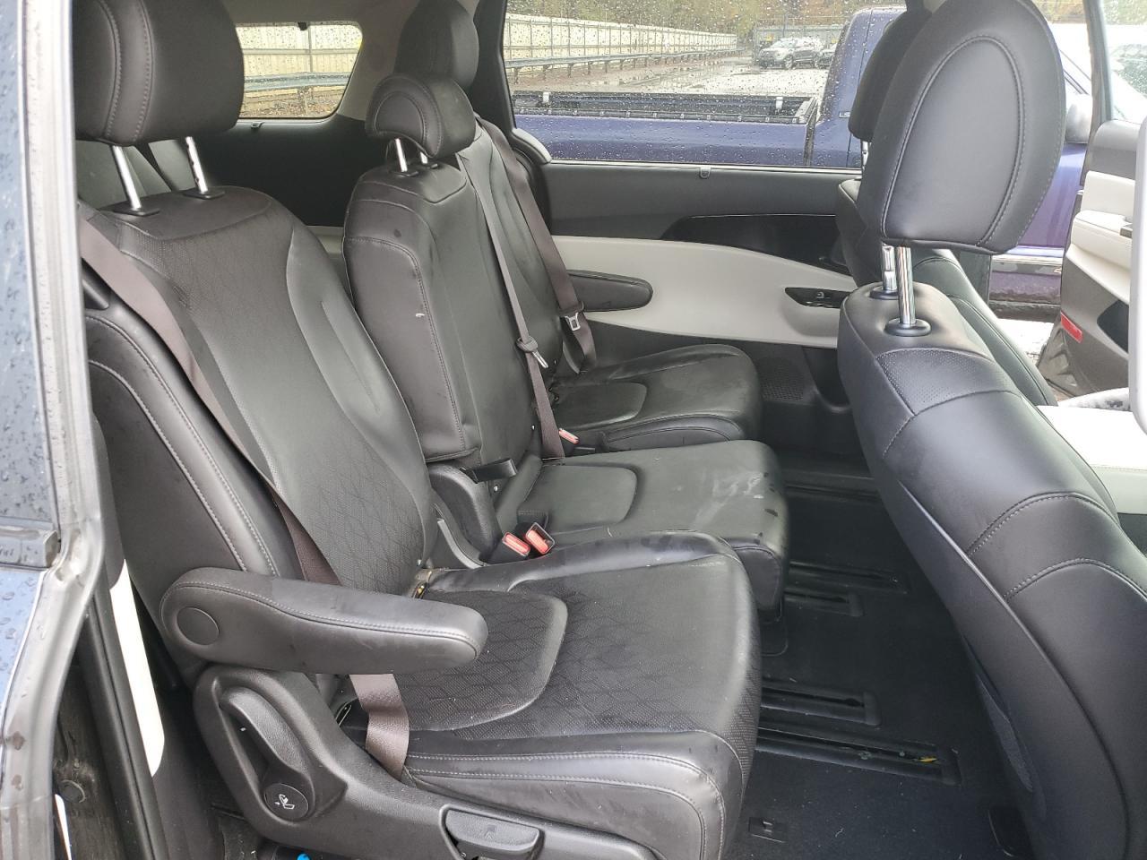 2024 KIA Carnival