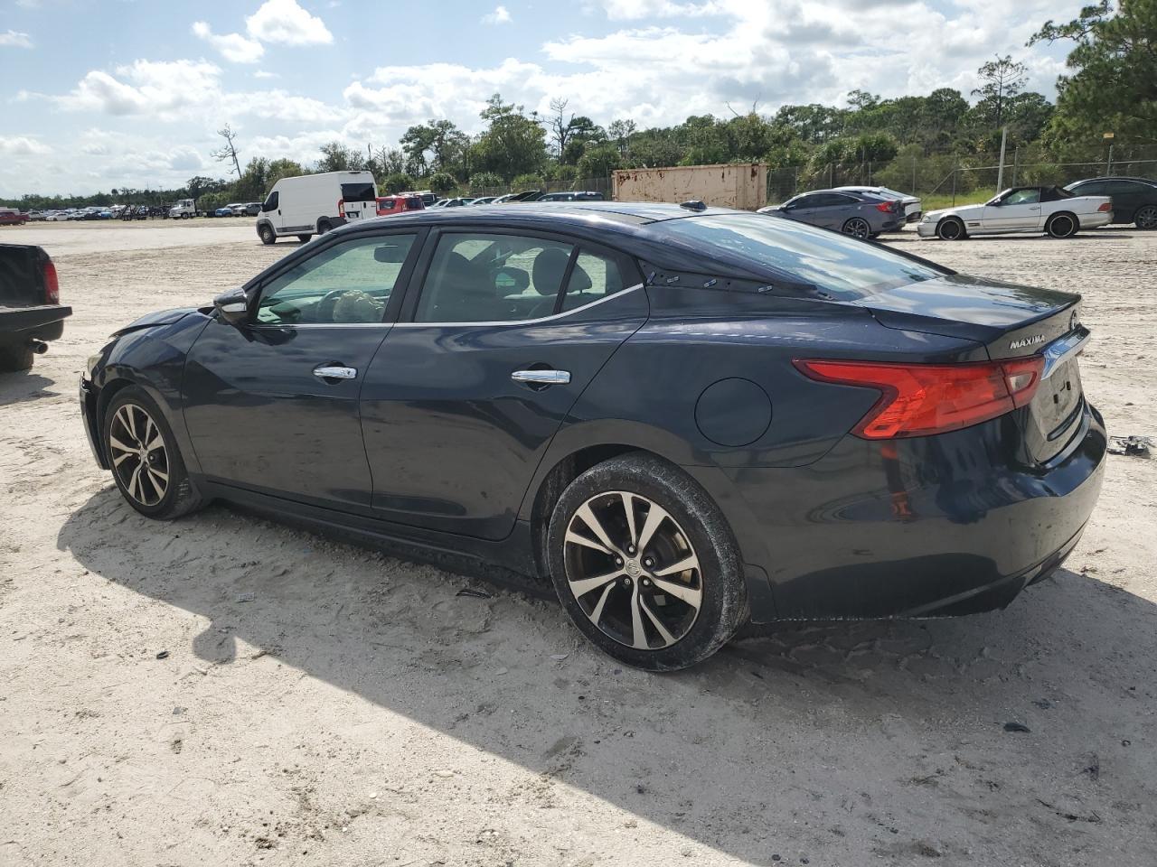 2016 NISSAN Maxima