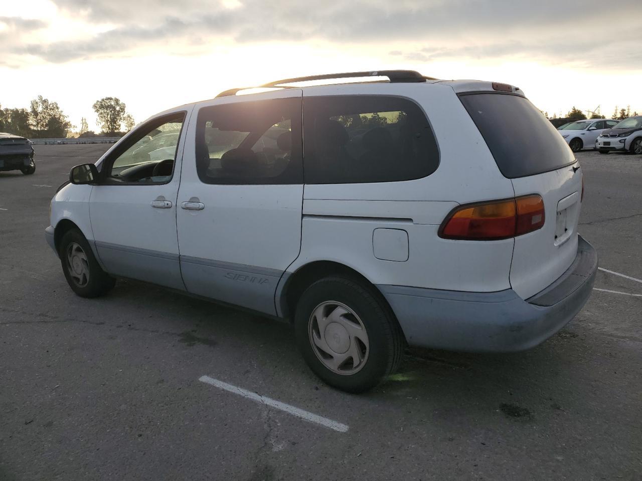 1998 TOYOTA SIENNA
