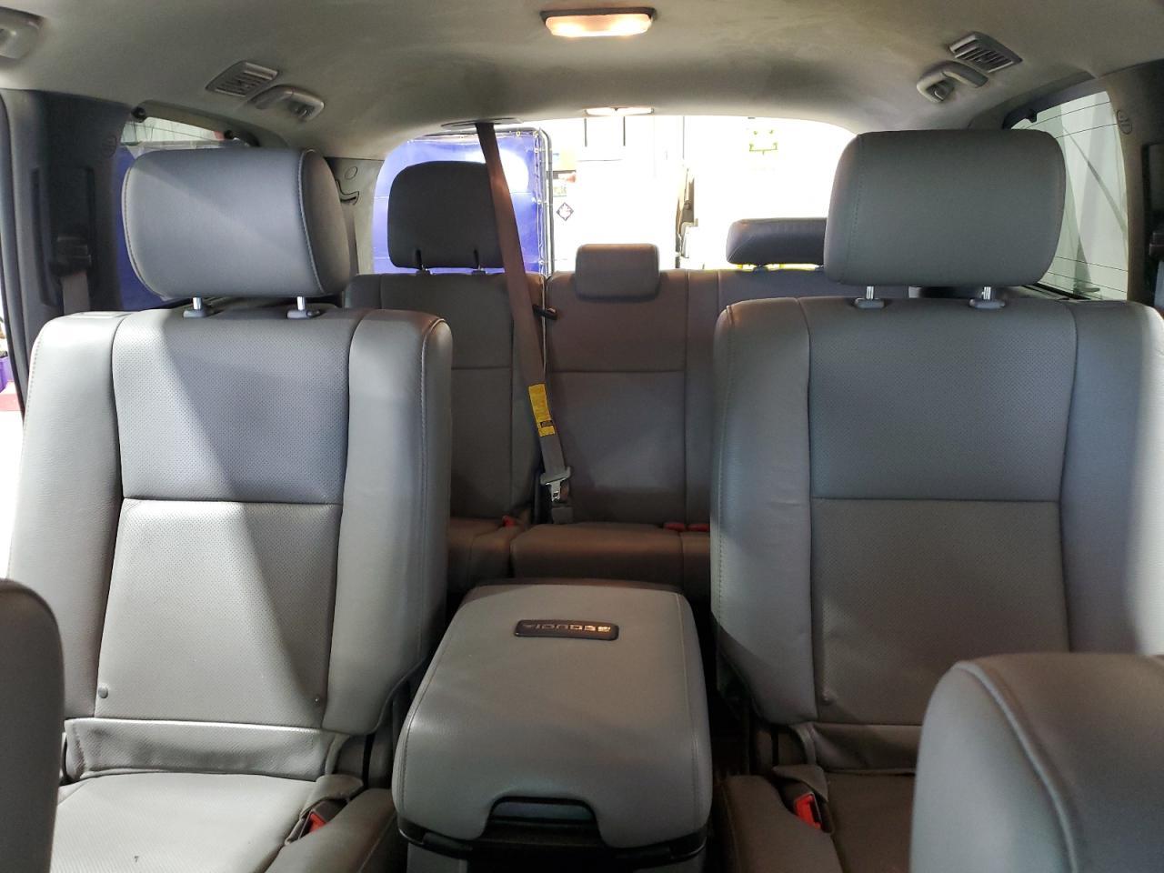 2017 TOYOTA Sequoia