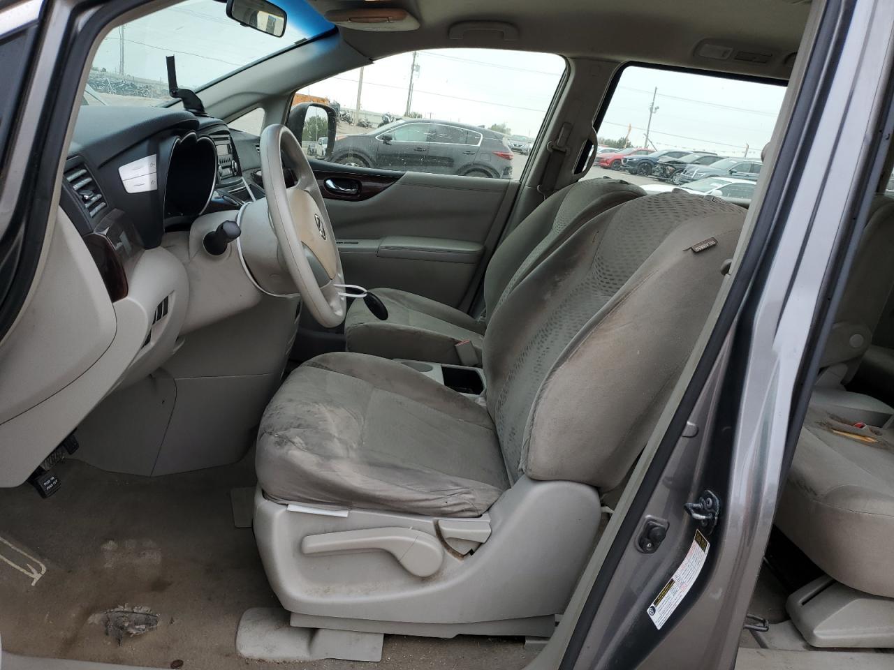 2016 NISSAN Quest