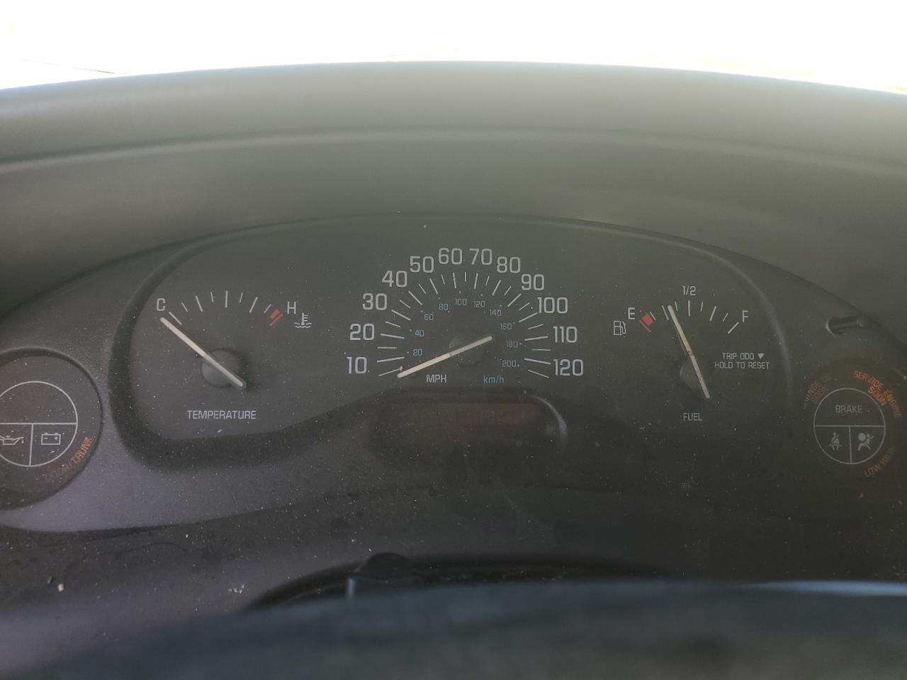 2004 BUICK Century