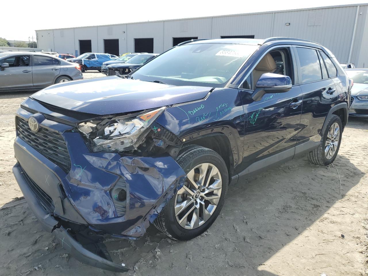 2019 TOYOTA RAV4
