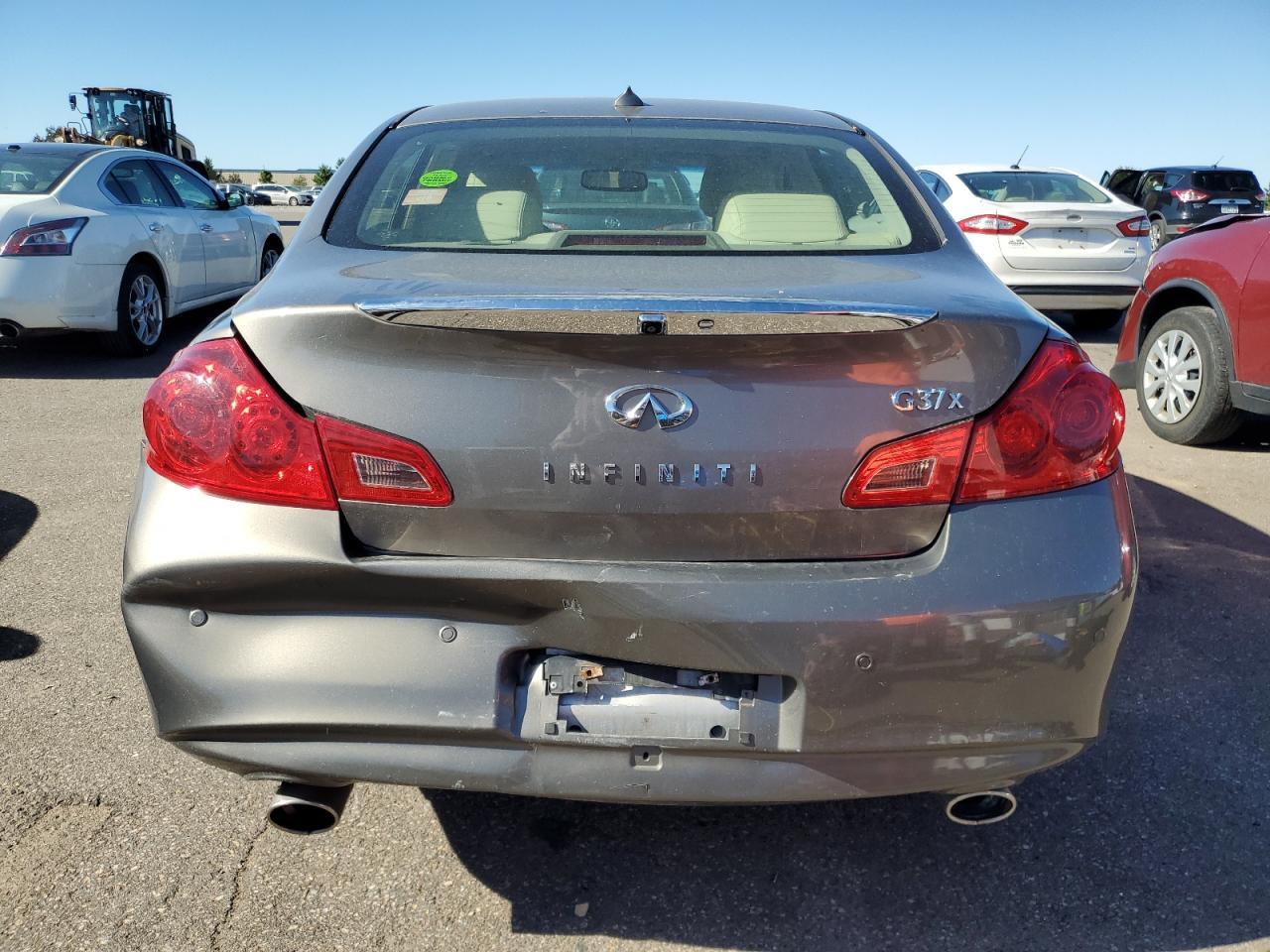 2012 INFINITI G37
