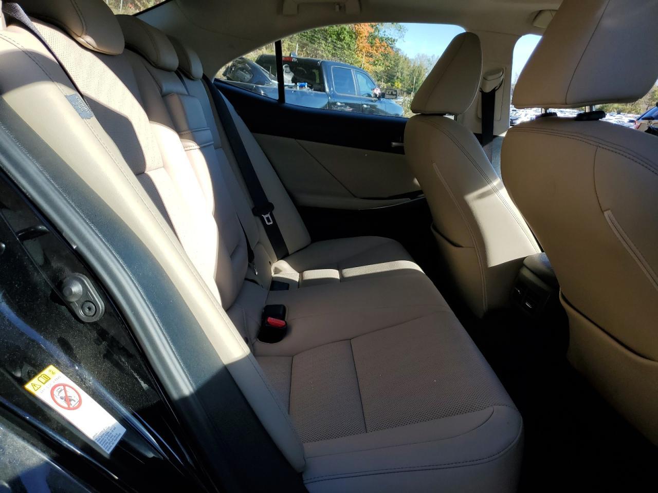 2019 LEXUS Is