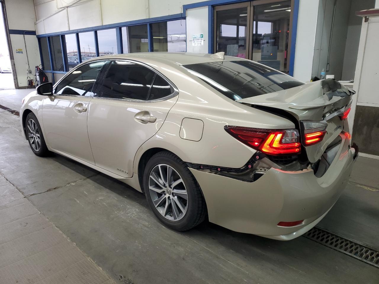 2016 LEXUS ES 300H