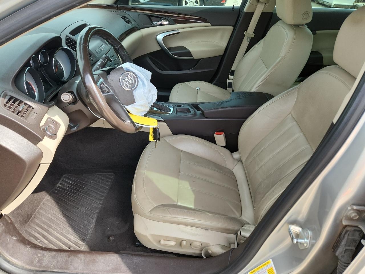 2011 BUICK Regal