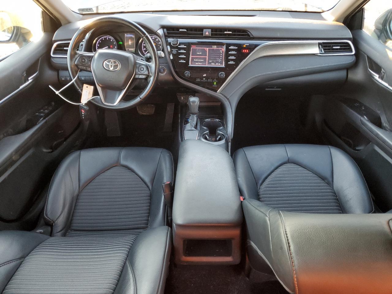 2018 TOYOTA CAMRY
