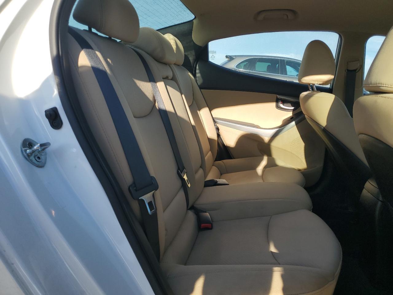 2012 HYUNDAI ELANTRA