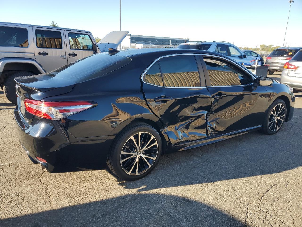 2019 TOYOTA CAMRY