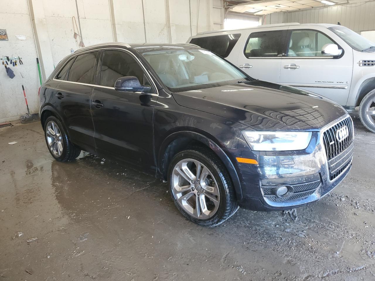 2015 AUDI Q3