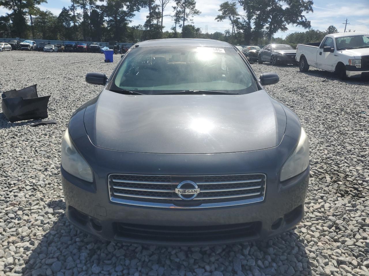 2010 NISSAN Maxima