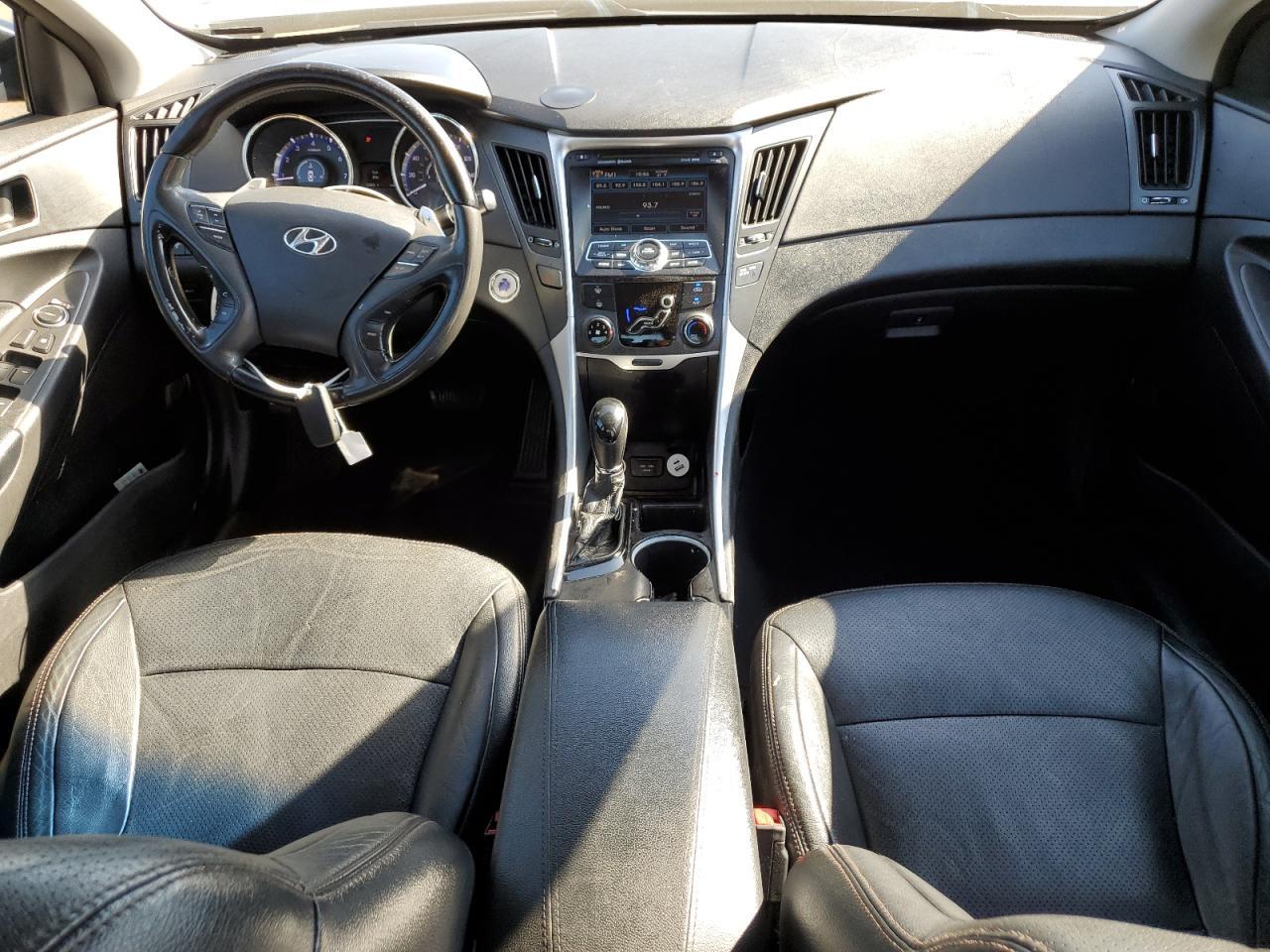 2011 HYUNDAI SONATA