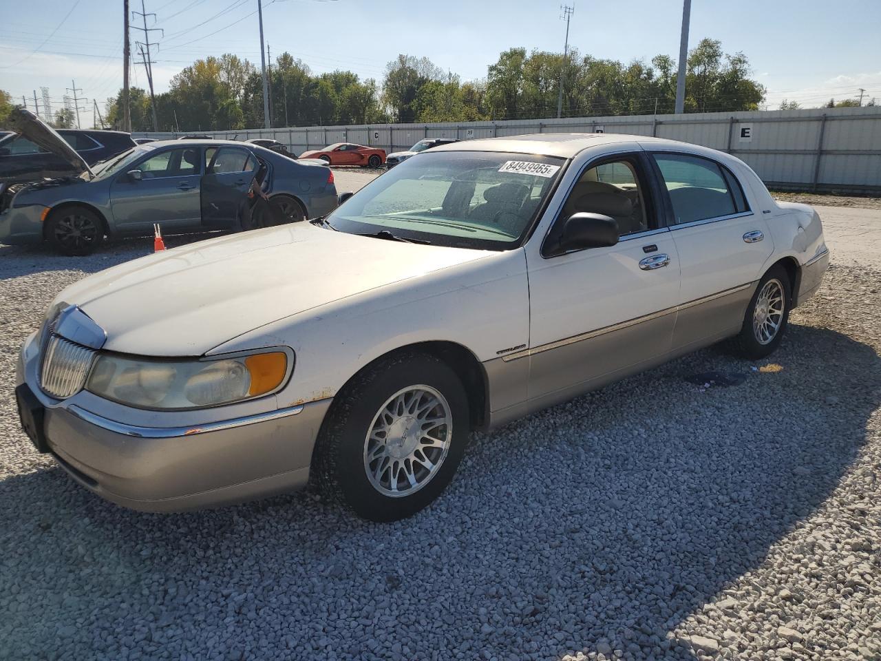 2000 LINCOLN Town Car