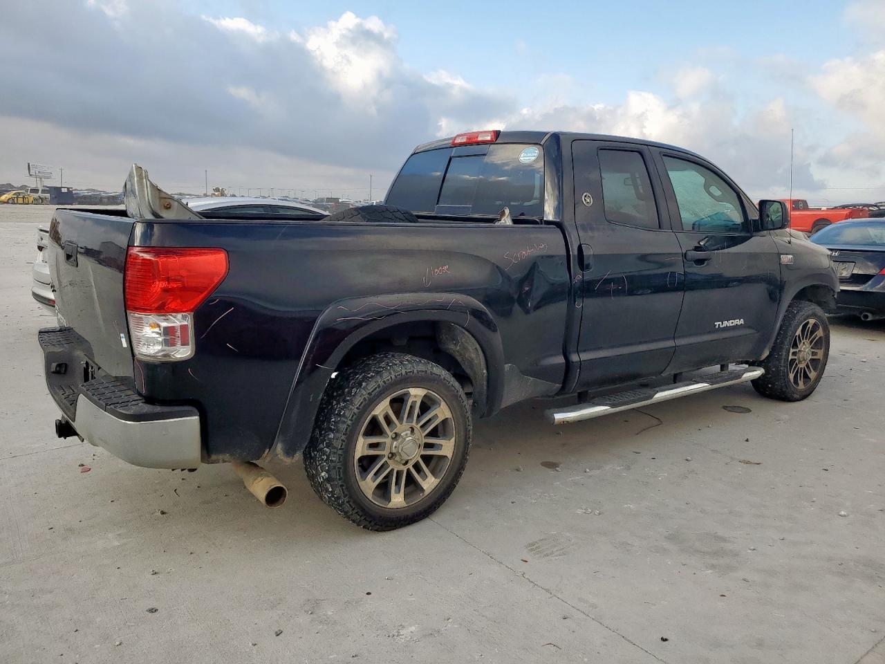 2012 TOYOTA TUNDRA