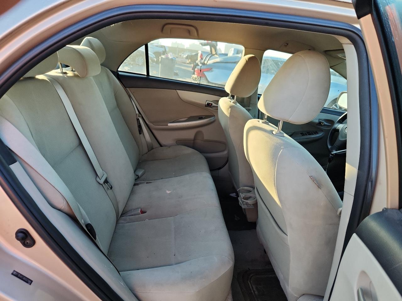 2011 TOYOTA COROLLA
