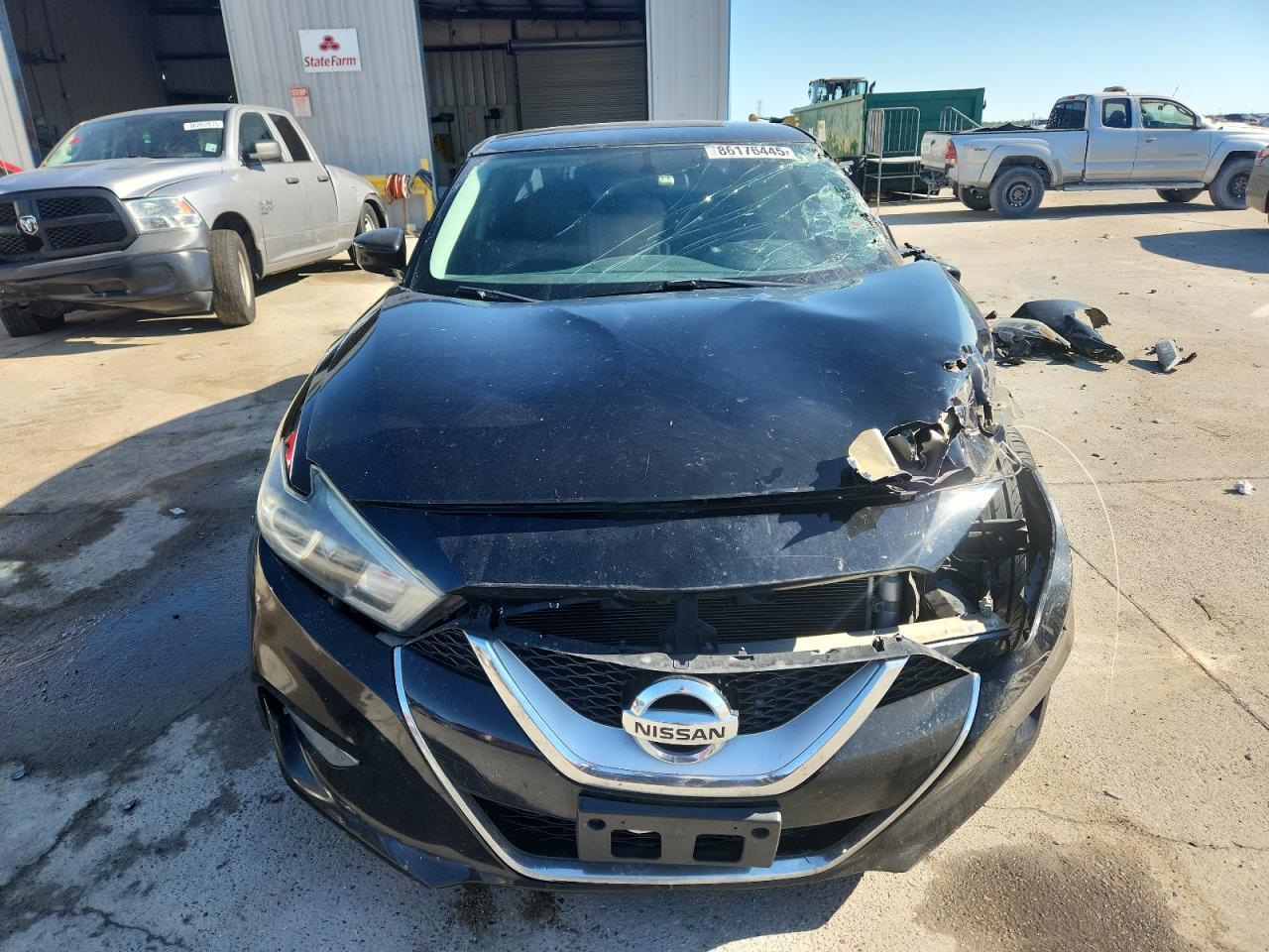 2017 NISSAN Maxima