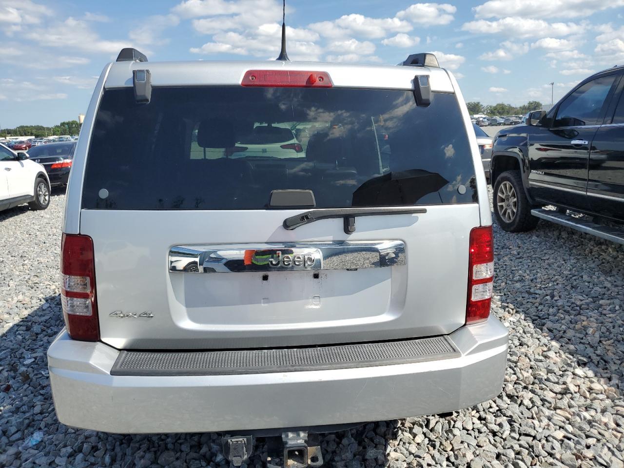 2011 JEEP Liberty