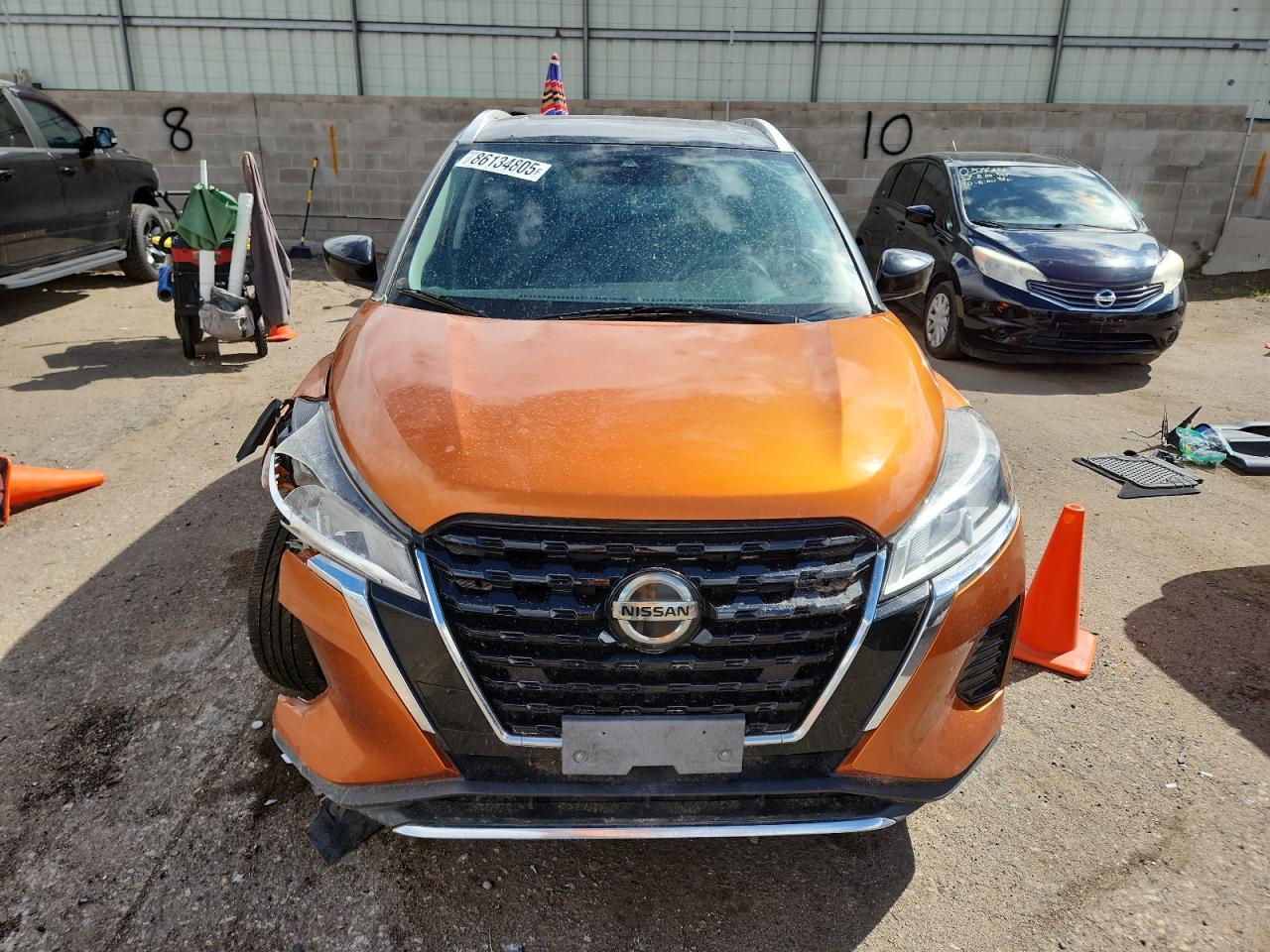 2021 NISSAN KICKS