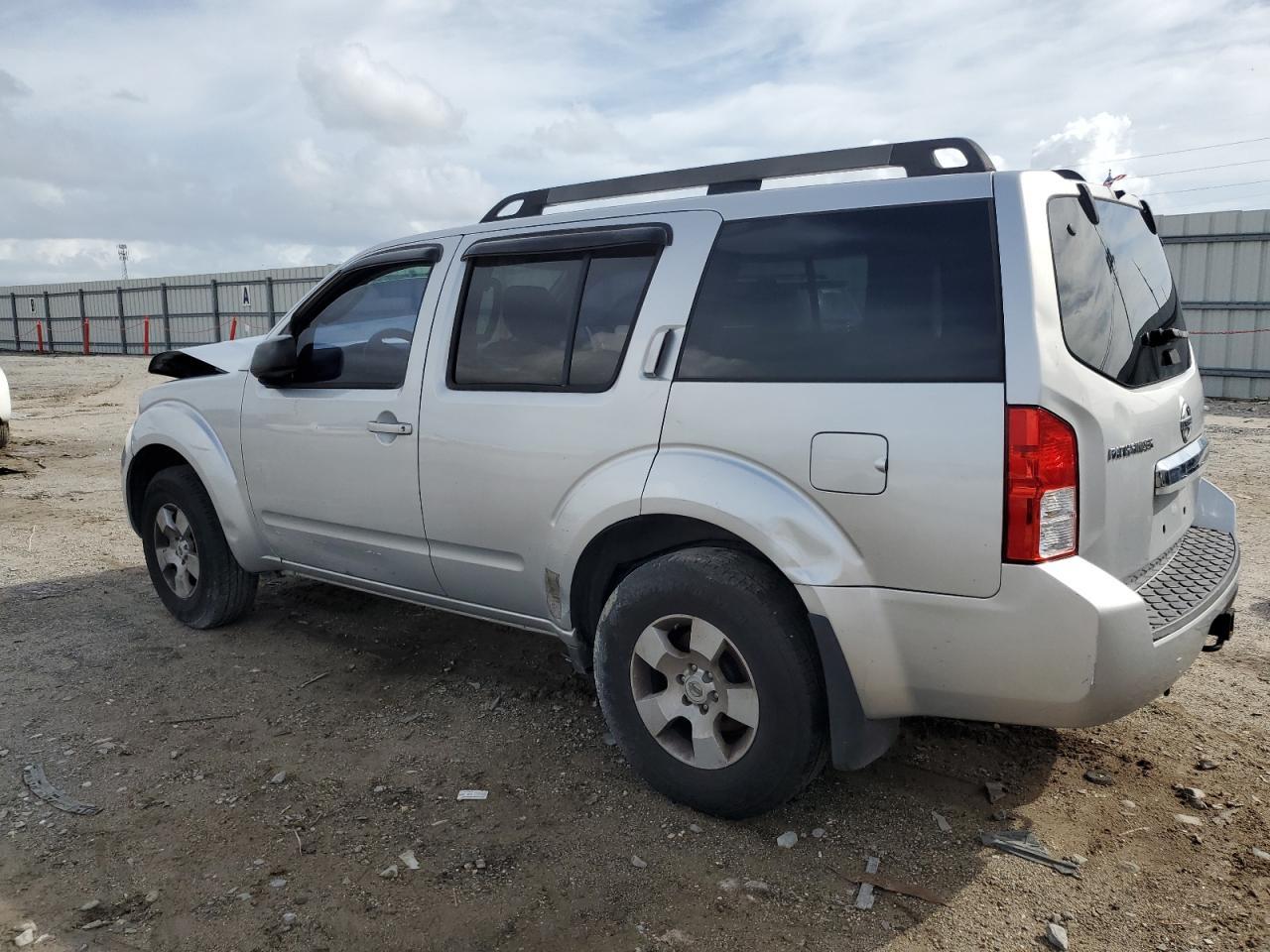 2011 NISSAN PATHFINDER
