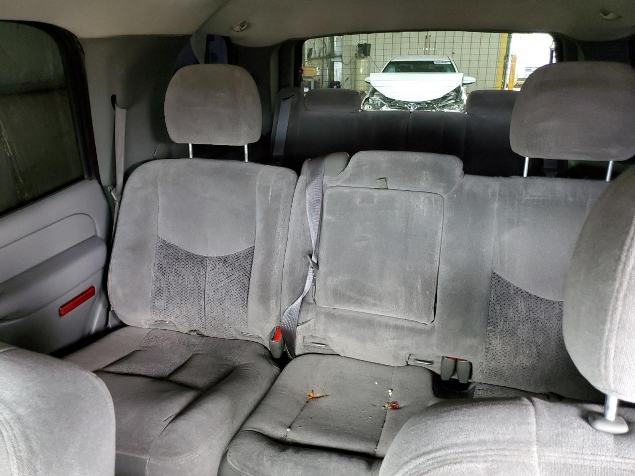 2004 CHEVROLET Tahoe