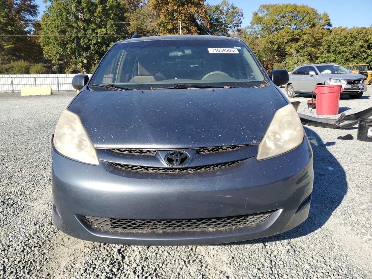 2010 TOYOTA SIENNA