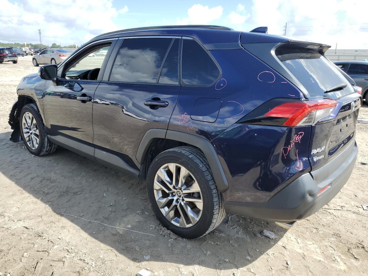 2019 TOYOTA RAV4