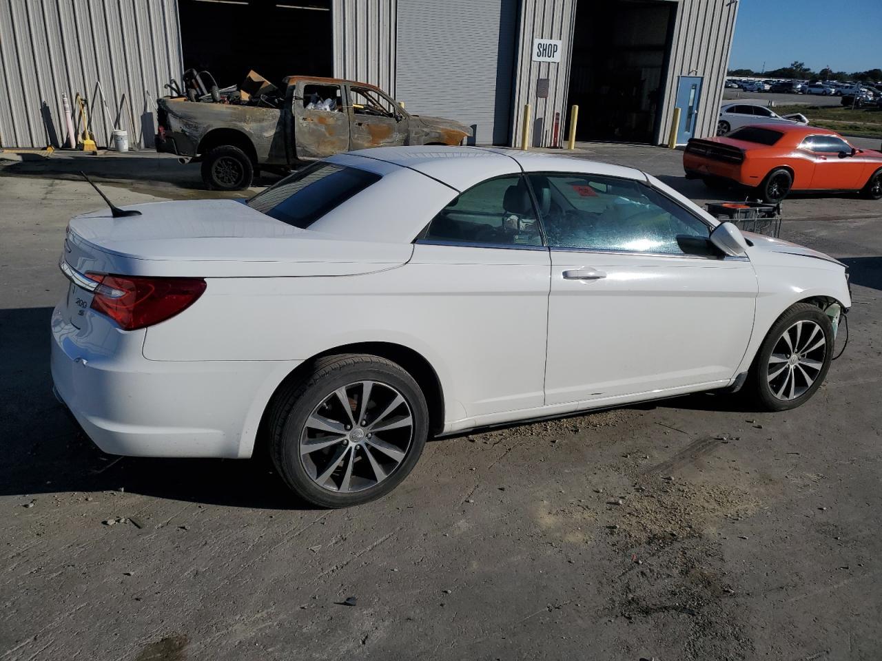 2014 CHRYSLER 200