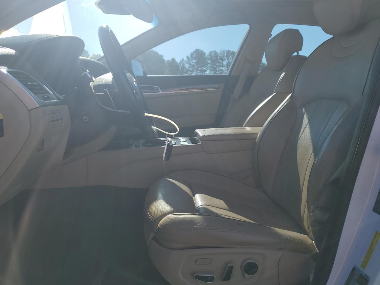 2016 HYUNDAI GENESIS