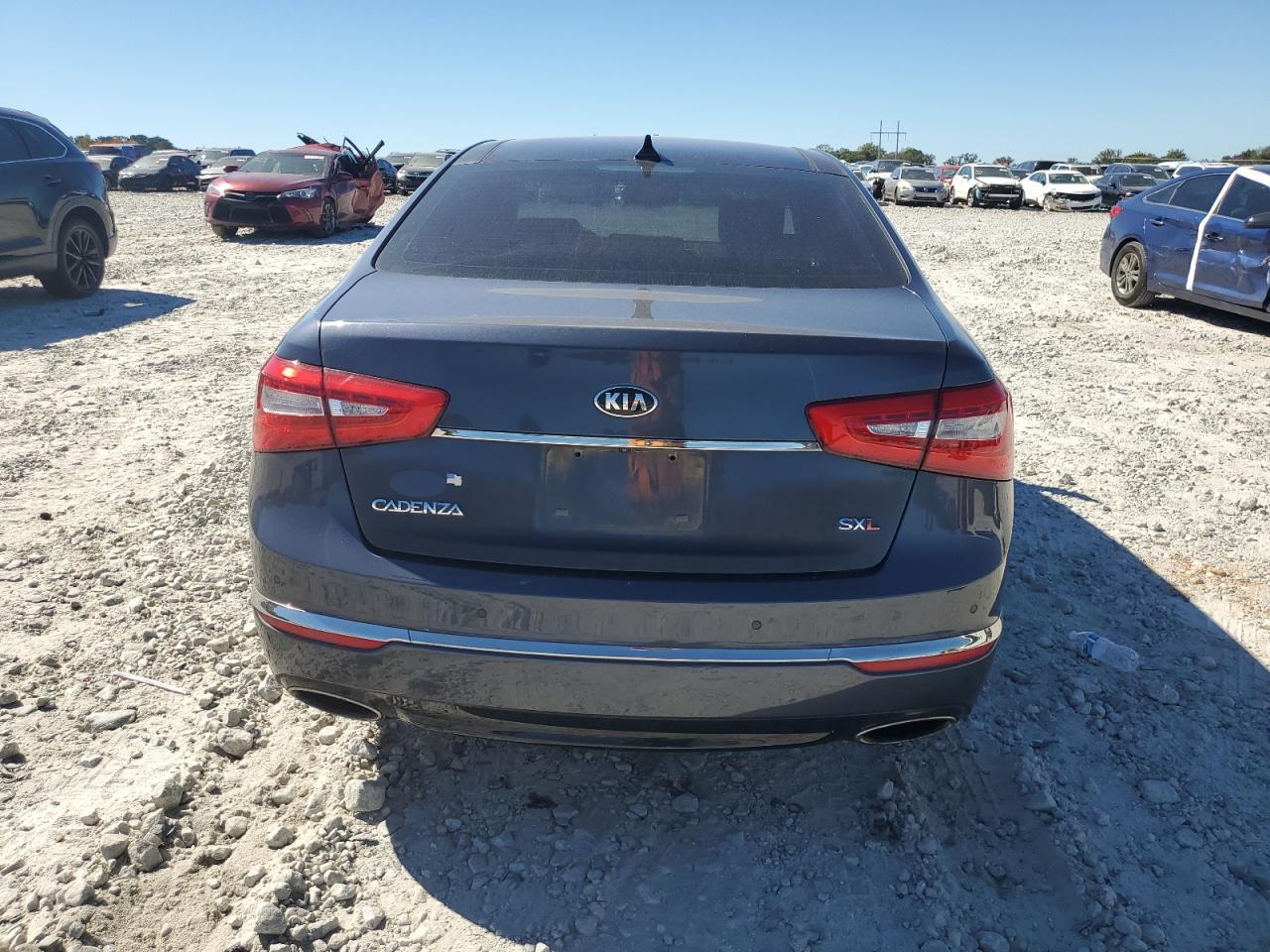 2014 KIA Cadenza