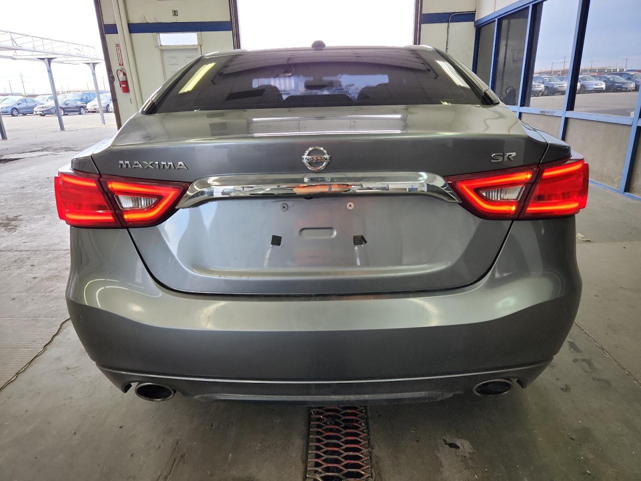 2016 NISSAN Maxima