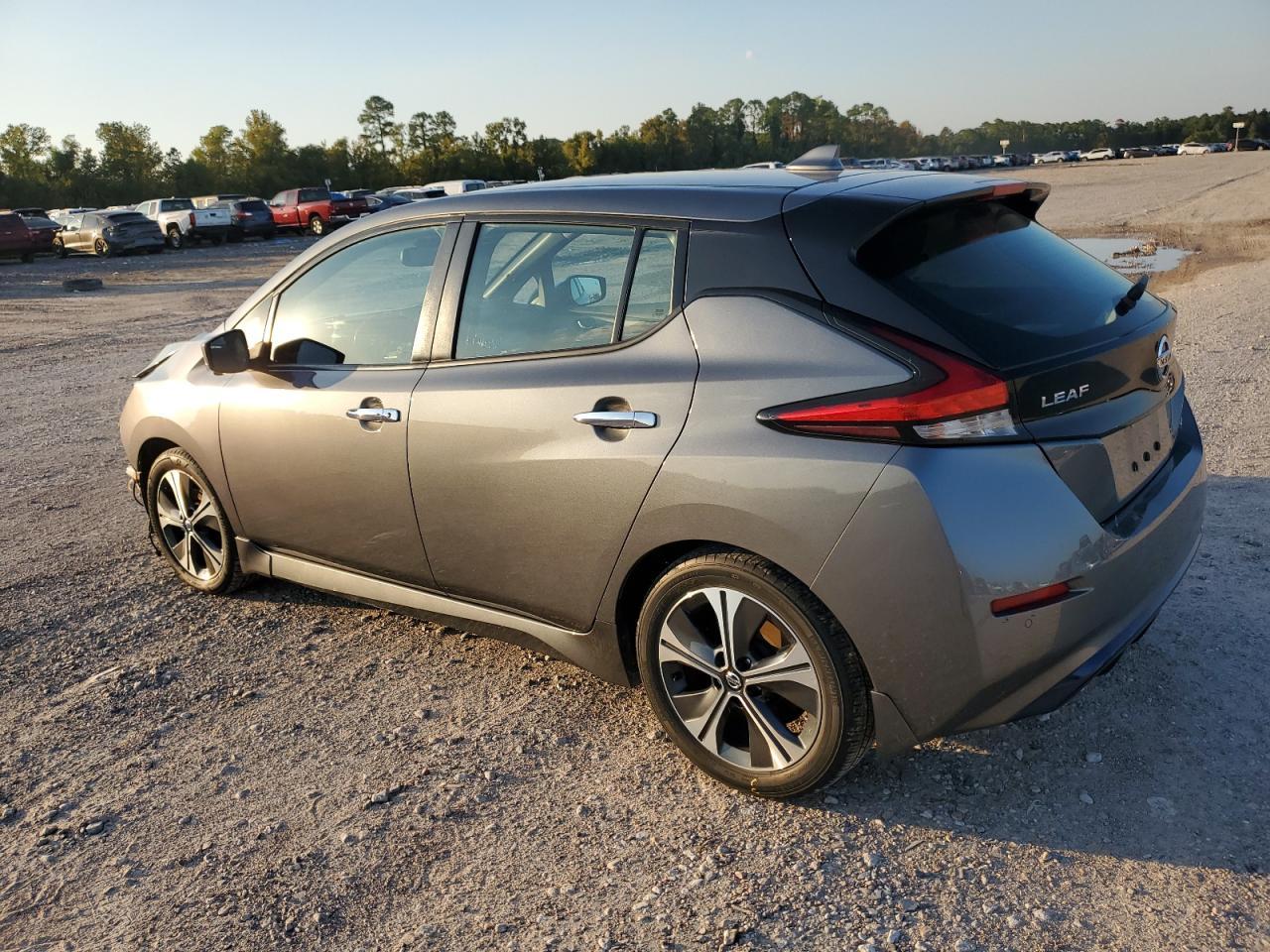2020 NISSAN LEAF