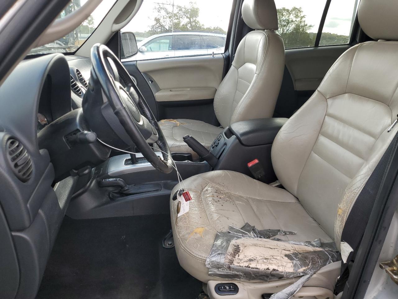 2004 JEEP Liberty