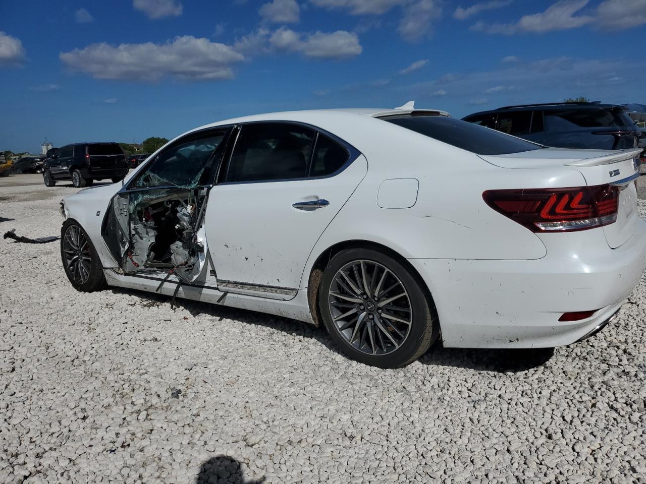 2013 LEXUS LS 460