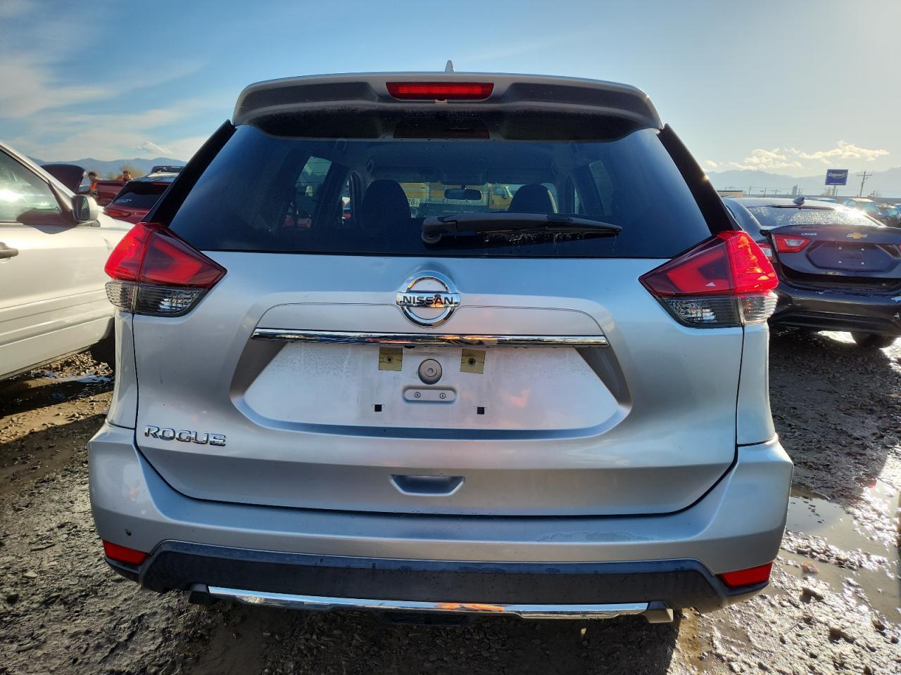 2017 NISSAN ROGUE