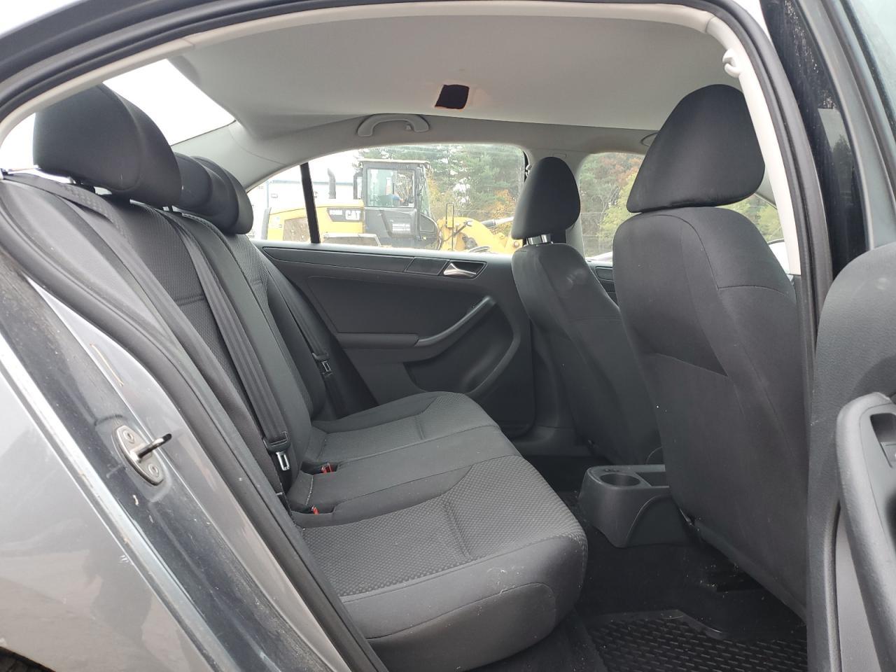 2011 VOLKSWAGEN JETTA