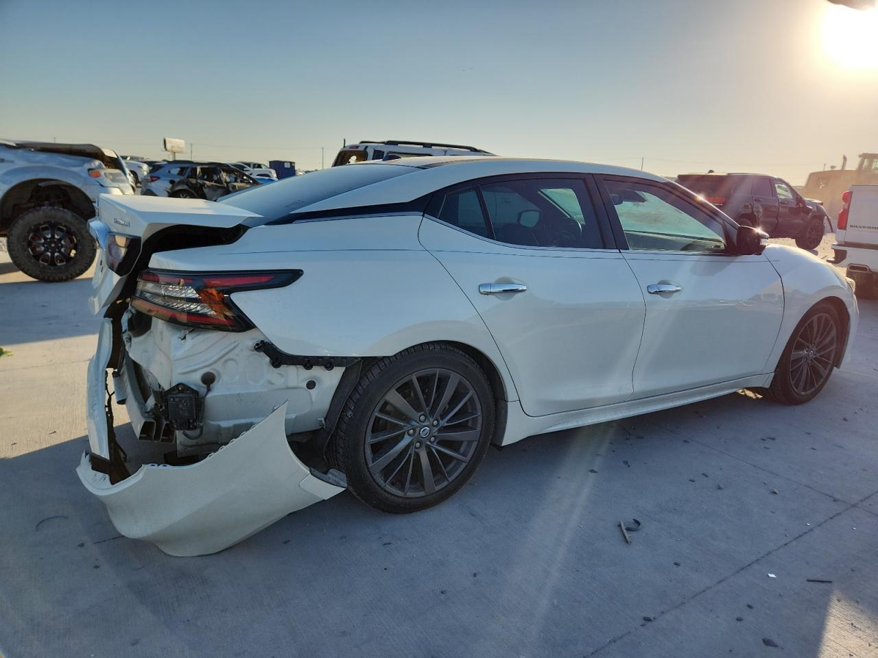 2019 NISSAN Maxima