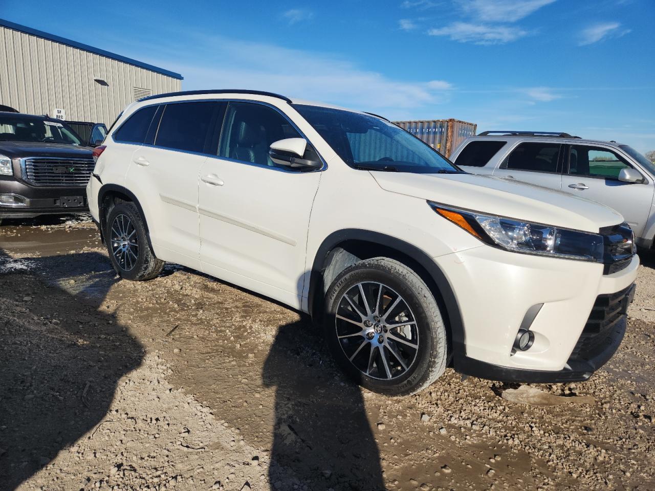 2018 TOYOTA HIGHLANDER