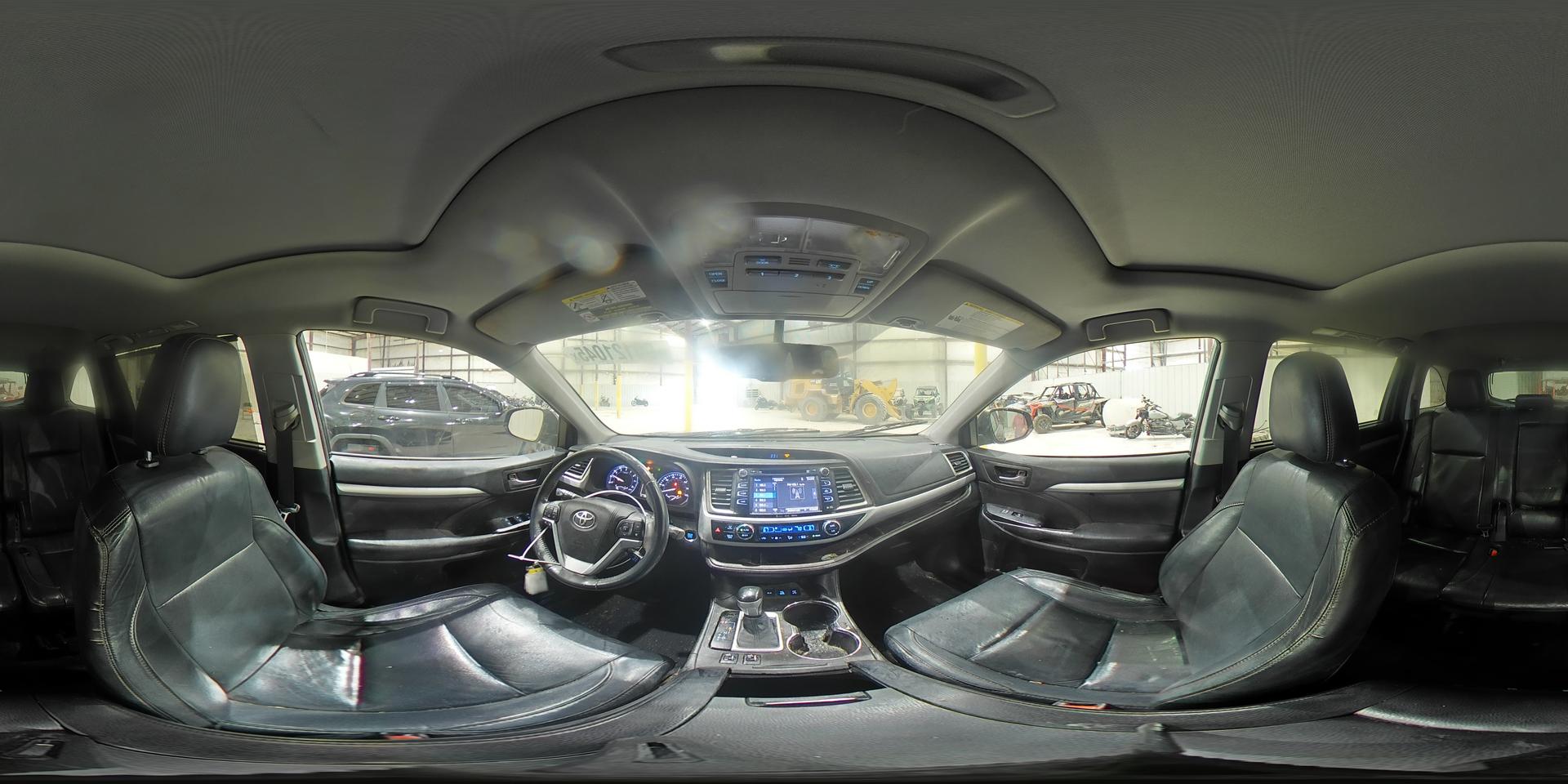 2016 TOYOTA HIGHLANDER