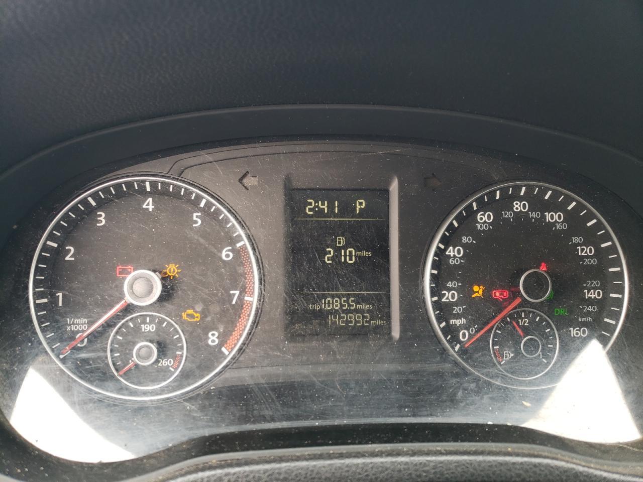 2012 VOLKSWAGEN Passat