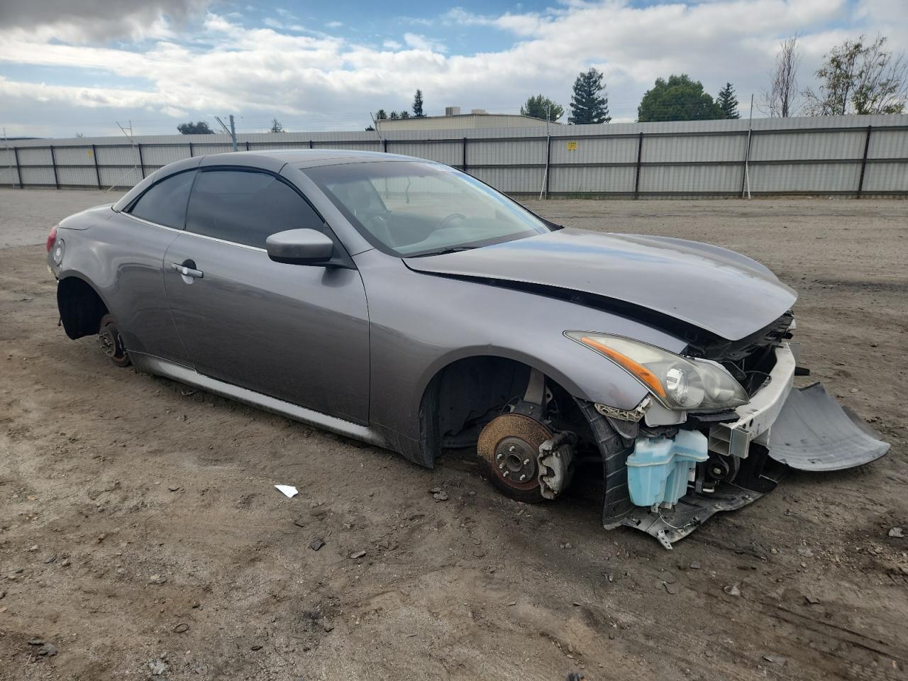 2011 INFINITI G37