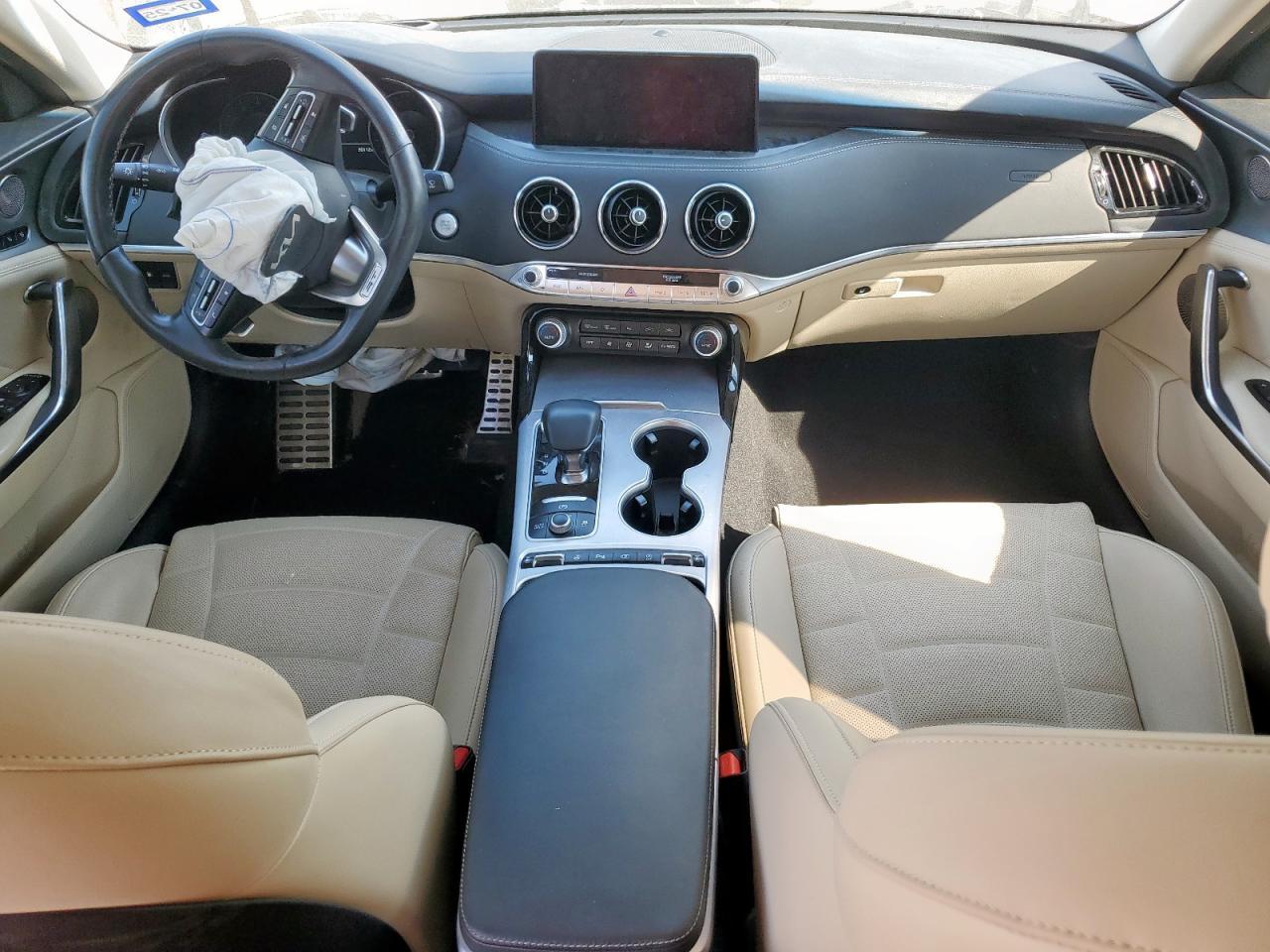 2023 KIA Stinger