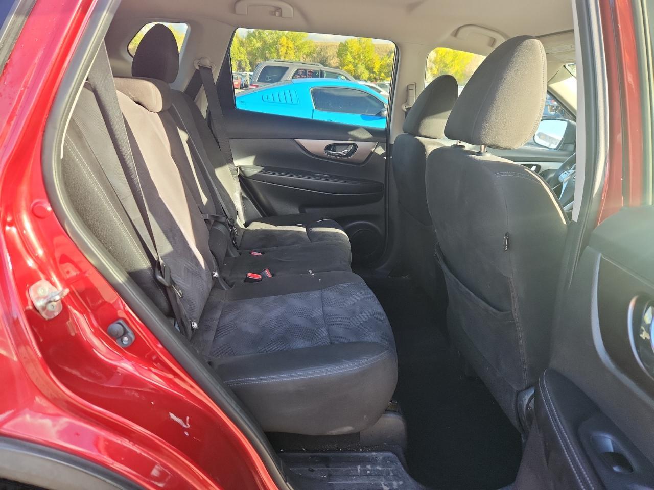 2015 NISSAN ROGUE