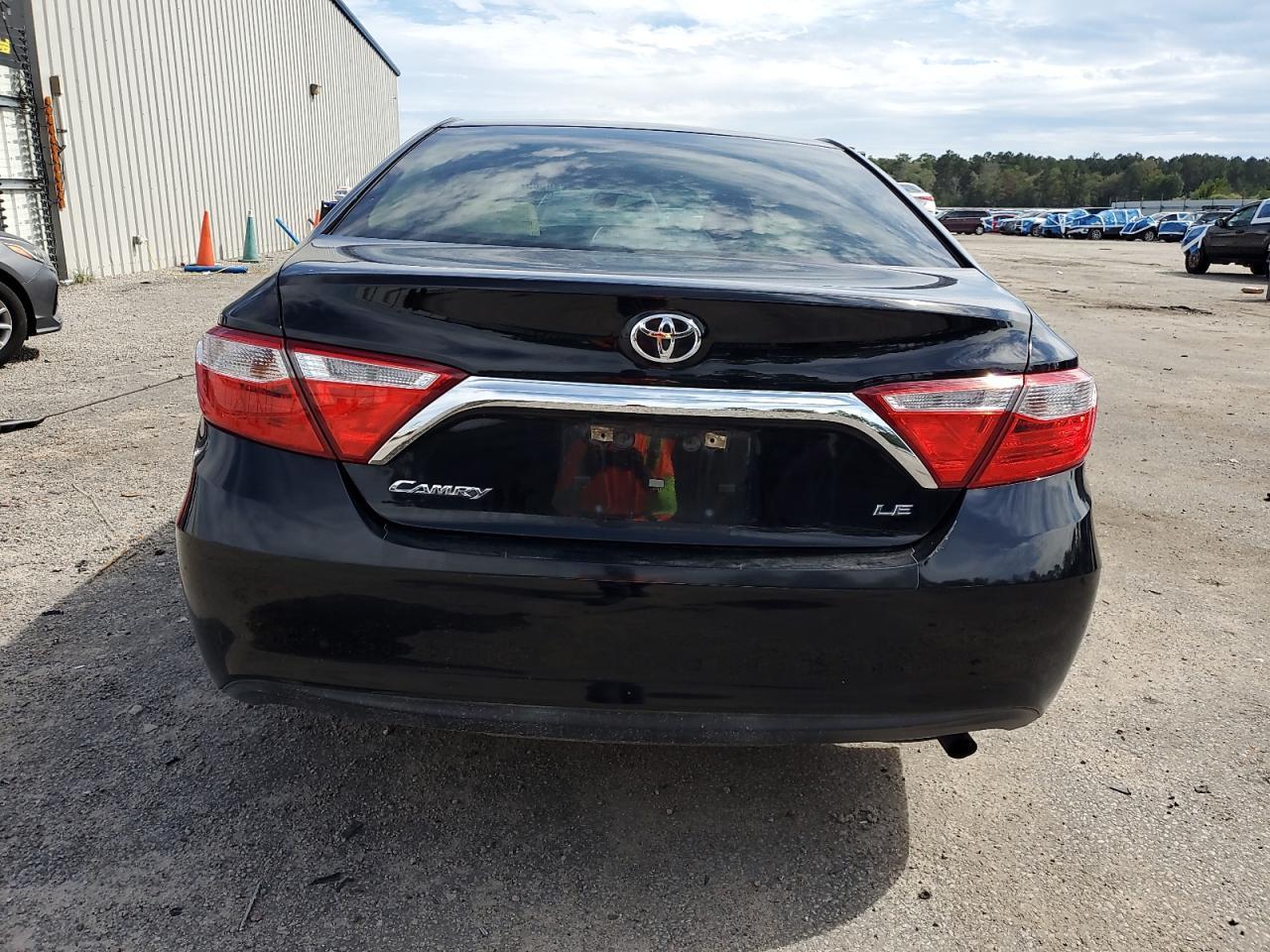 2016 TOYOTA CAMRY