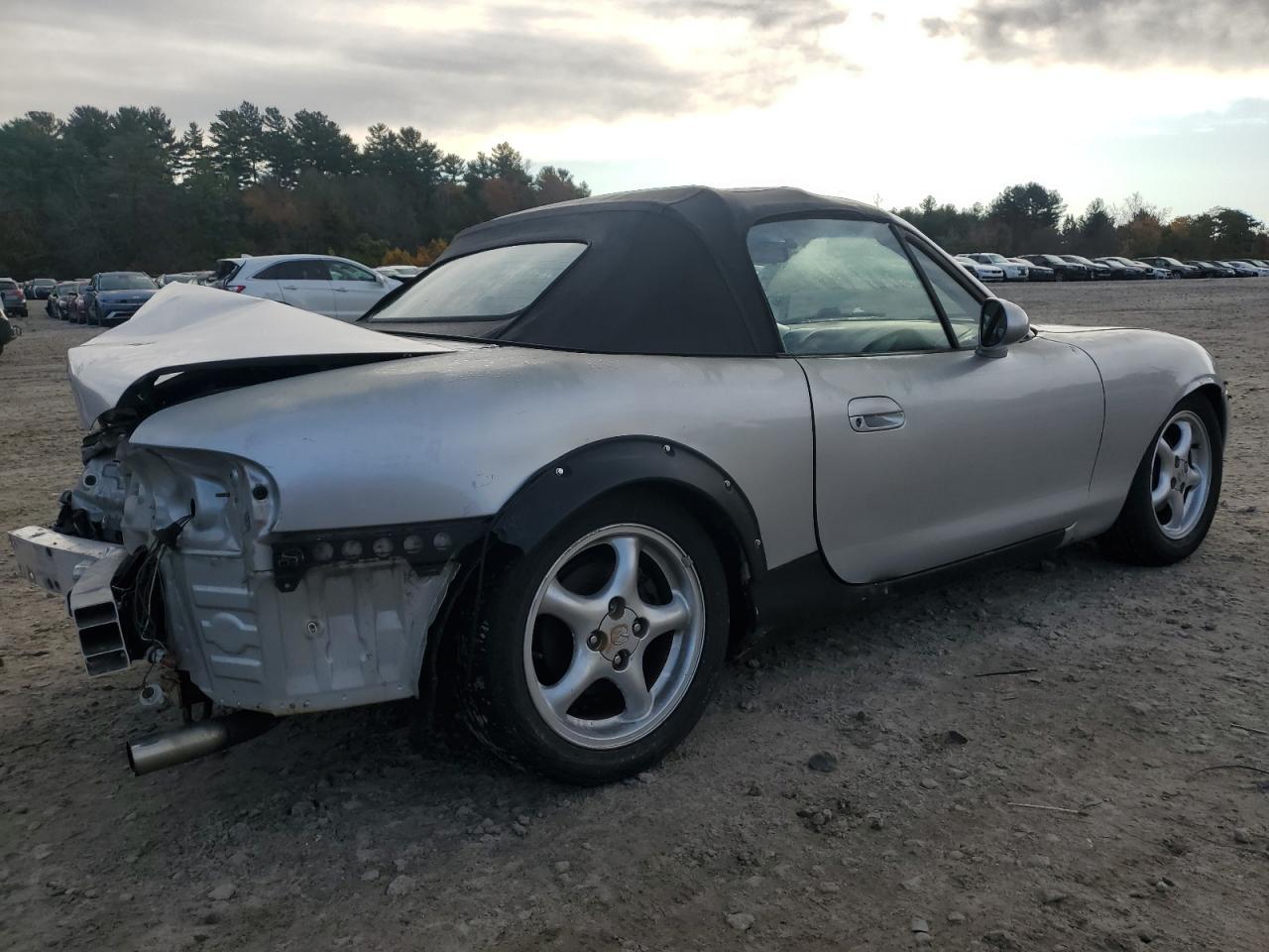 2002 MAZDA MX-5 Miata