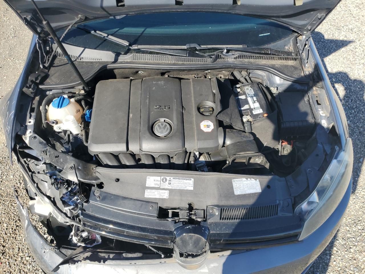 2013 VOLKSWAGEN GOLF