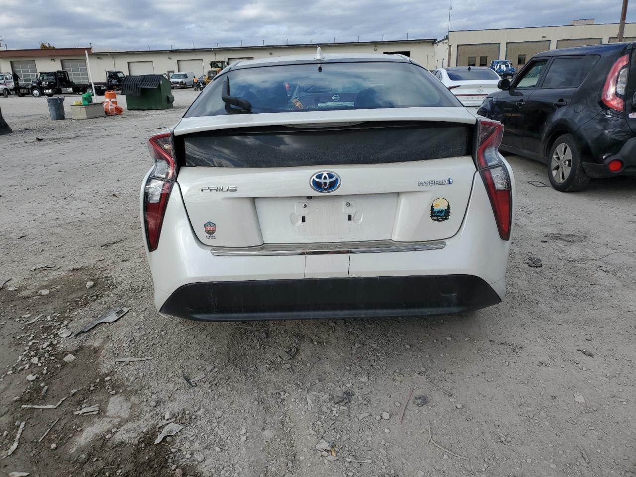 2017 TOYOTA PRIUS
