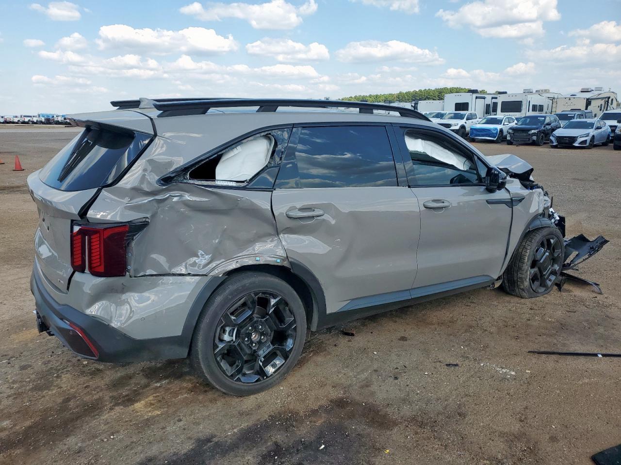 2025 KIA SORENTO